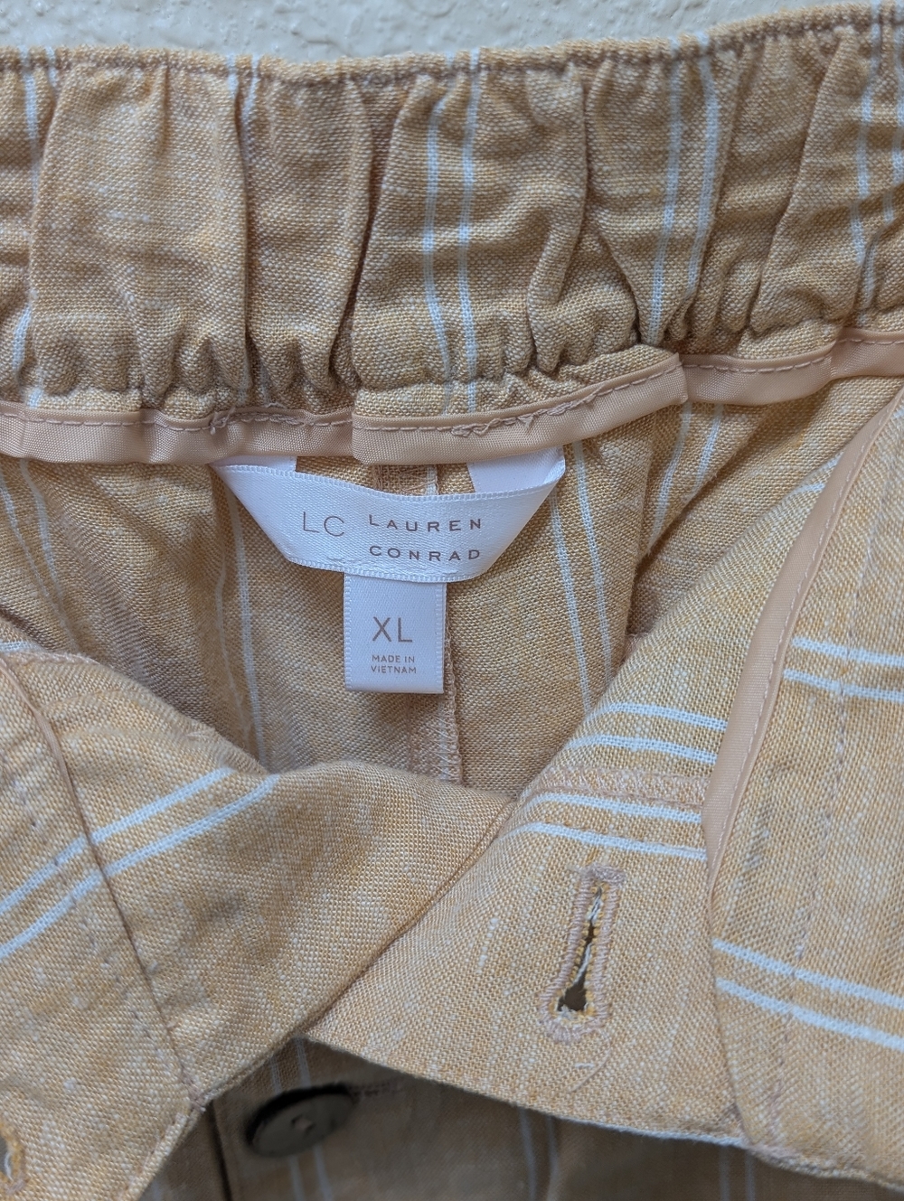 Yellow + white stripe Lauren conrad linen blend shorts. Size XL - Picture 3 of 6